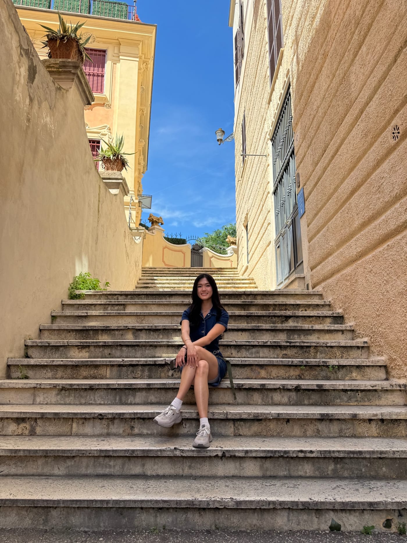 Stone staircase on a sunny Florence side street