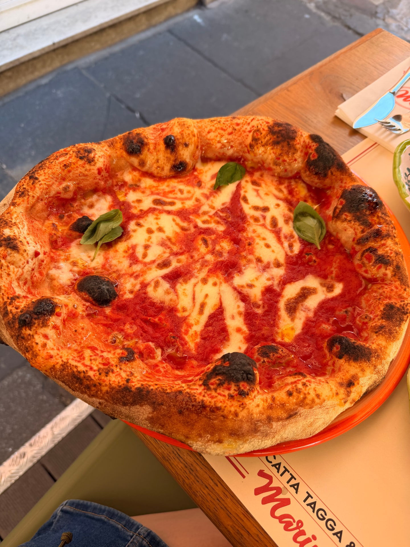 Margherita pizza served at Mariuccia in Rome