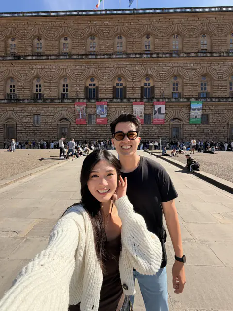 Palazzo Pitti Entrance 🏢